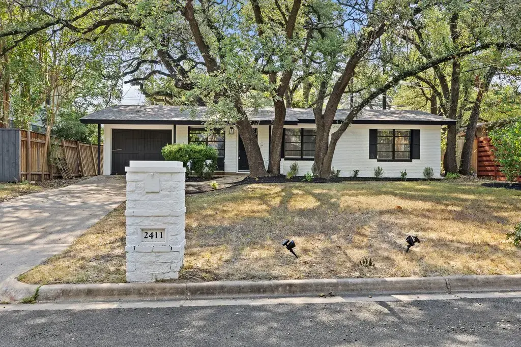 2411 S 6th Street, Austin