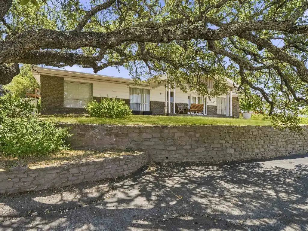131 Dukes Drive, Cottonwood Shores