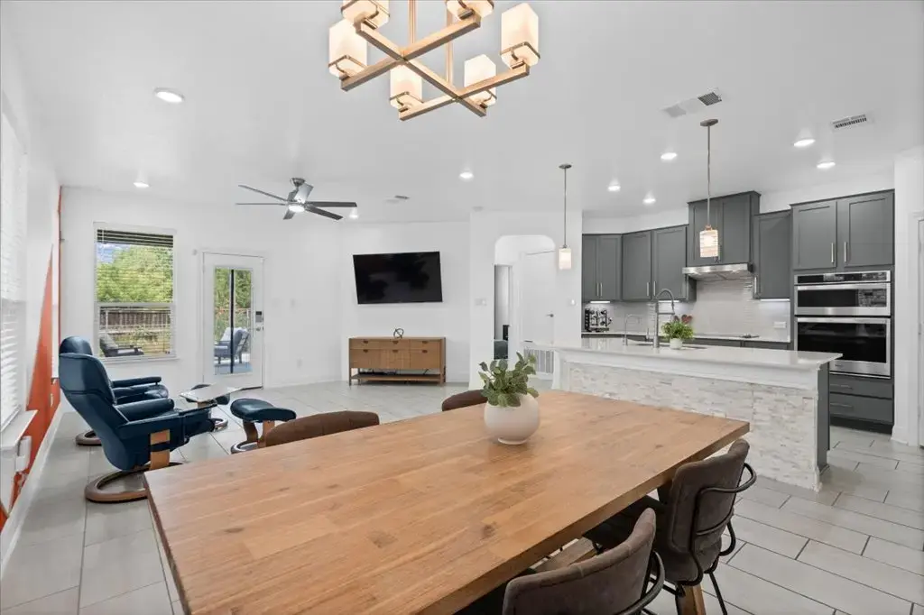 17004 Gibbons Path, Round Rock