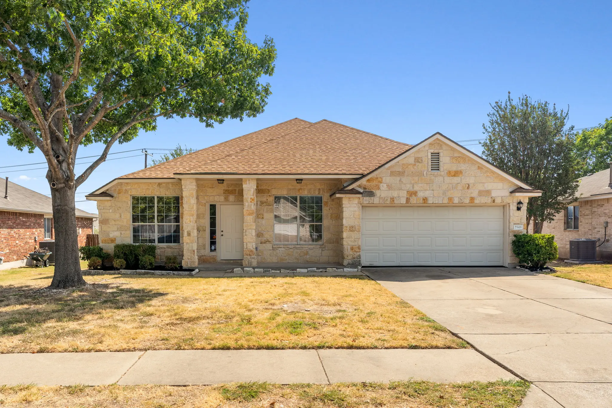 Photo of Listing #2257056