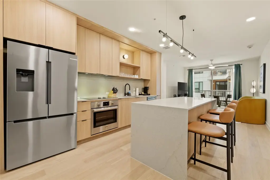 2323 S Lamar Boulevard 204, Austin