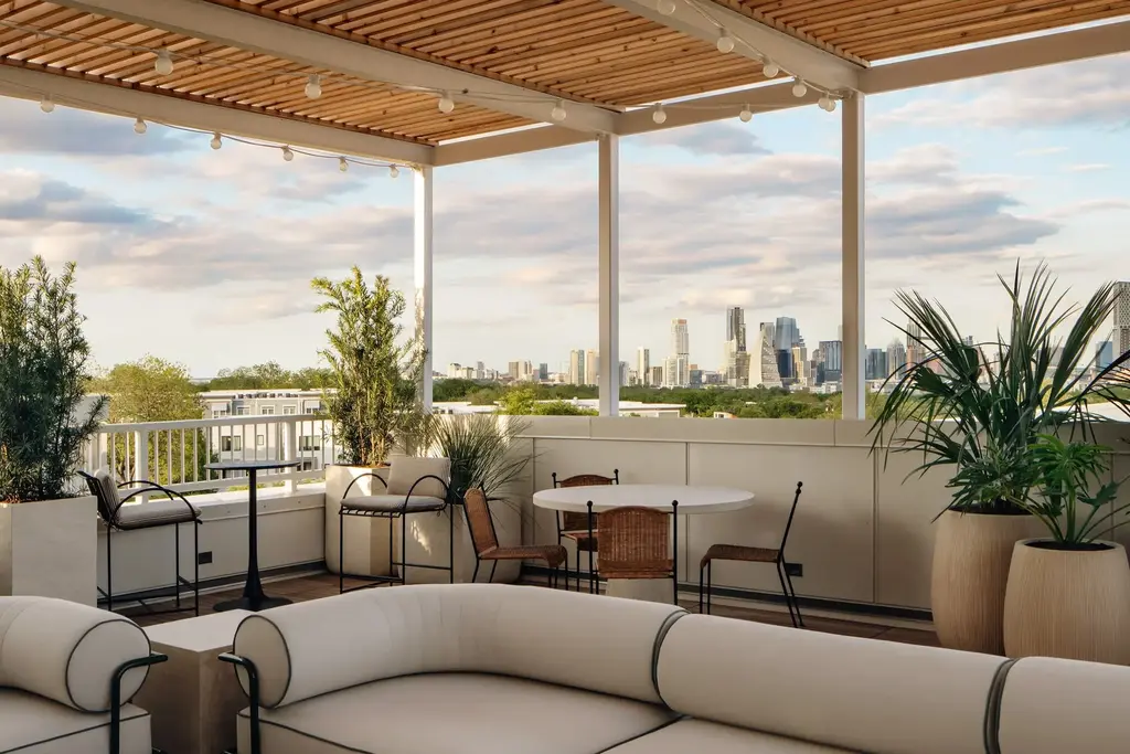 2323 S Lamar Boulevard 237, Austin