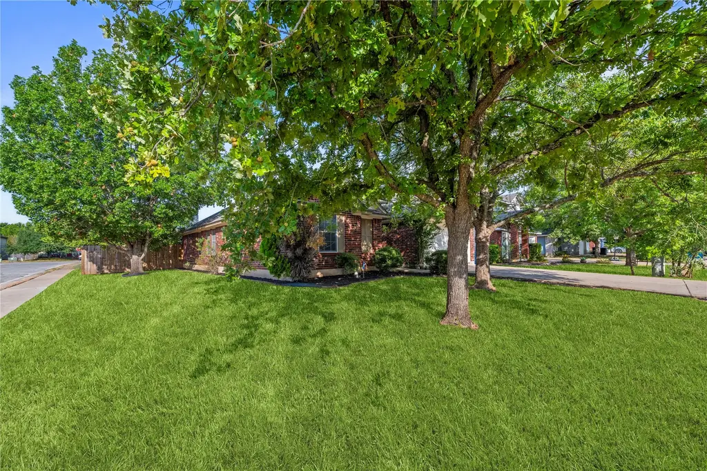 701 Sparkling Brook Lane, Leander