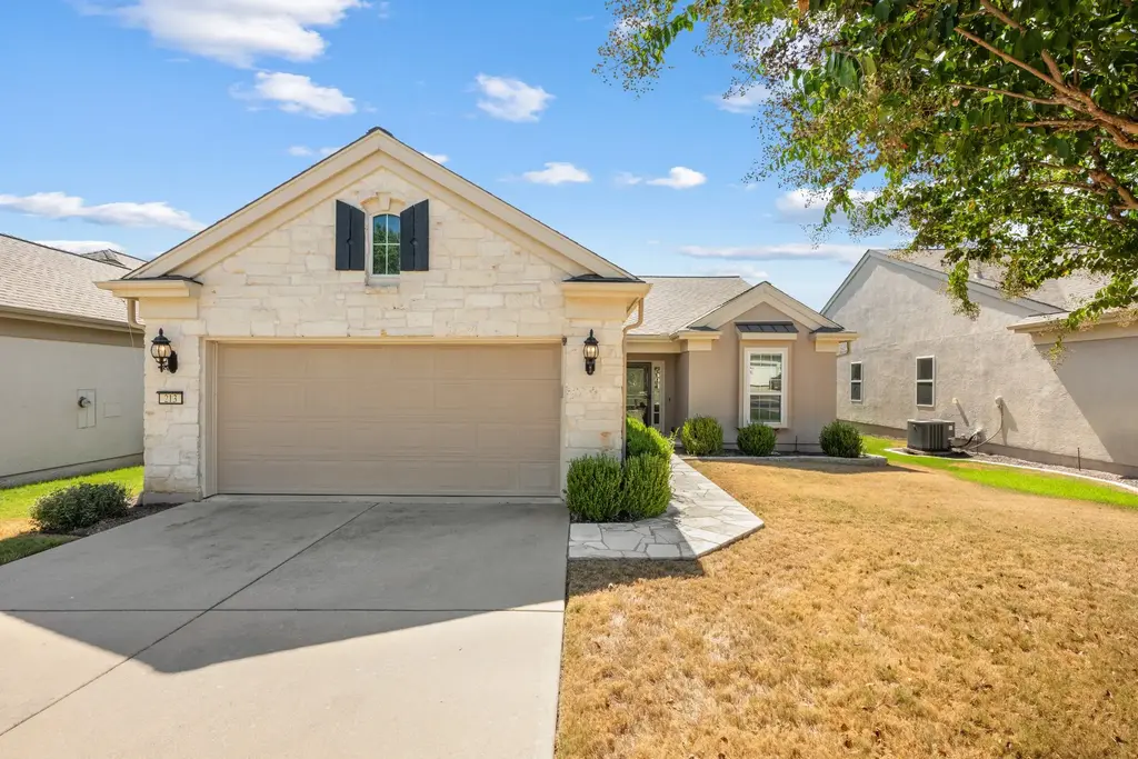 213 Fieldstone Drive, Georgetown