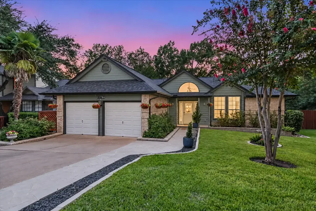 11704 Swearingen Drive, Austin