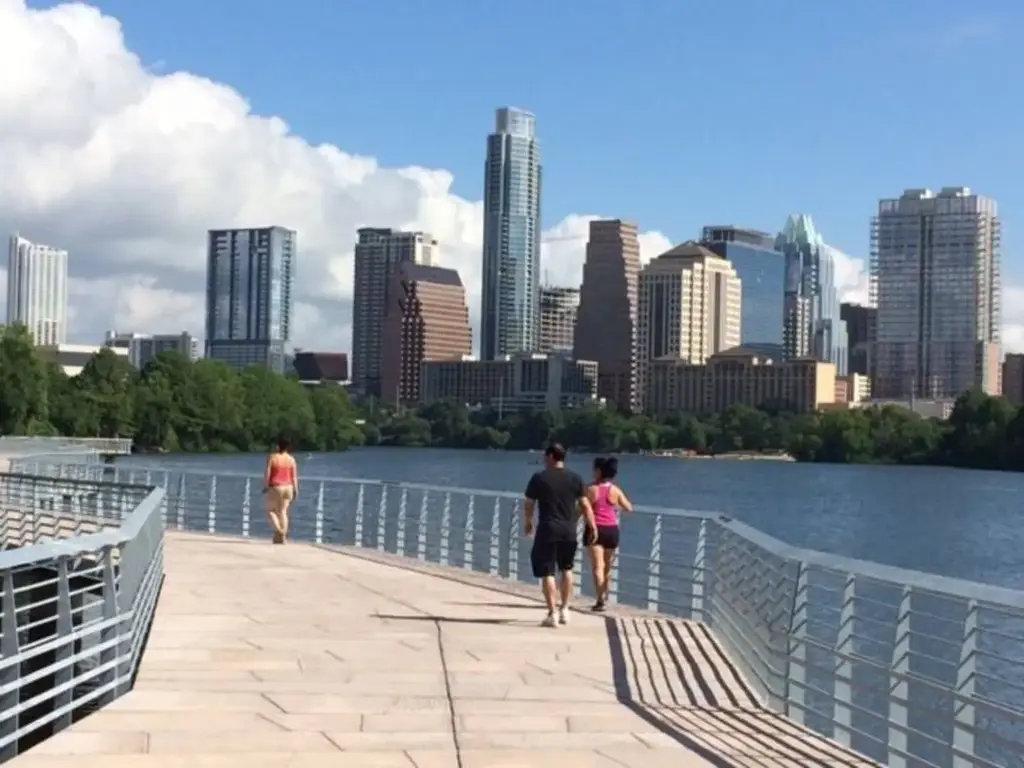 1818 S Lakeshore Boulevard 37, Austin