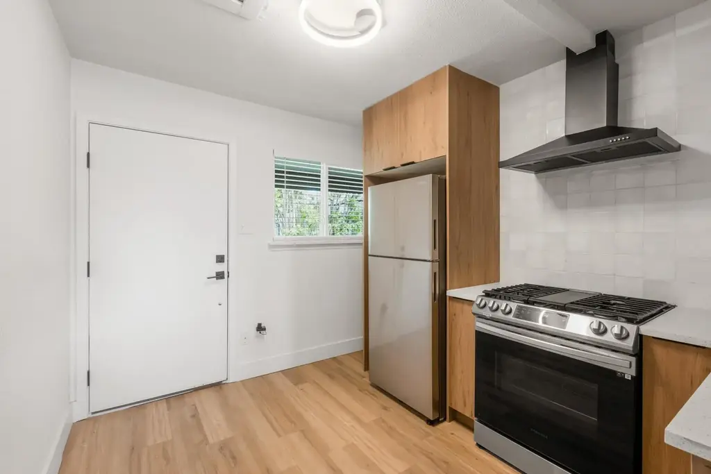 7929 Gault Street 200, Austin