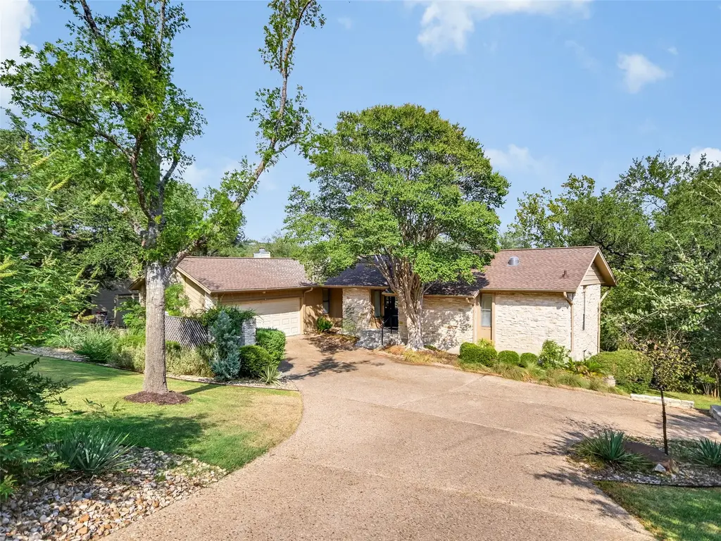 2207 Cypress Point E, Austin