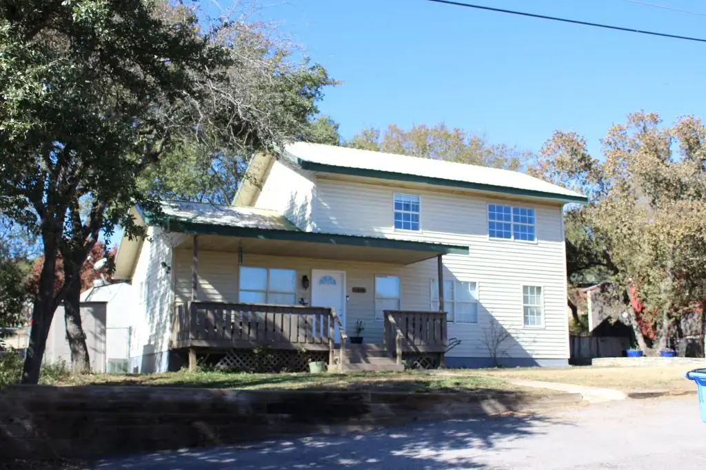 11004 Elm Street, Jonestown