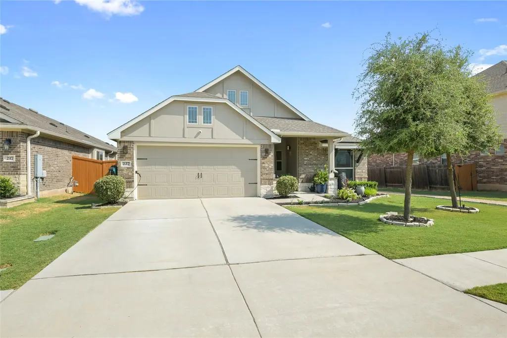 227 Biscayne Bay Bend, Kyle