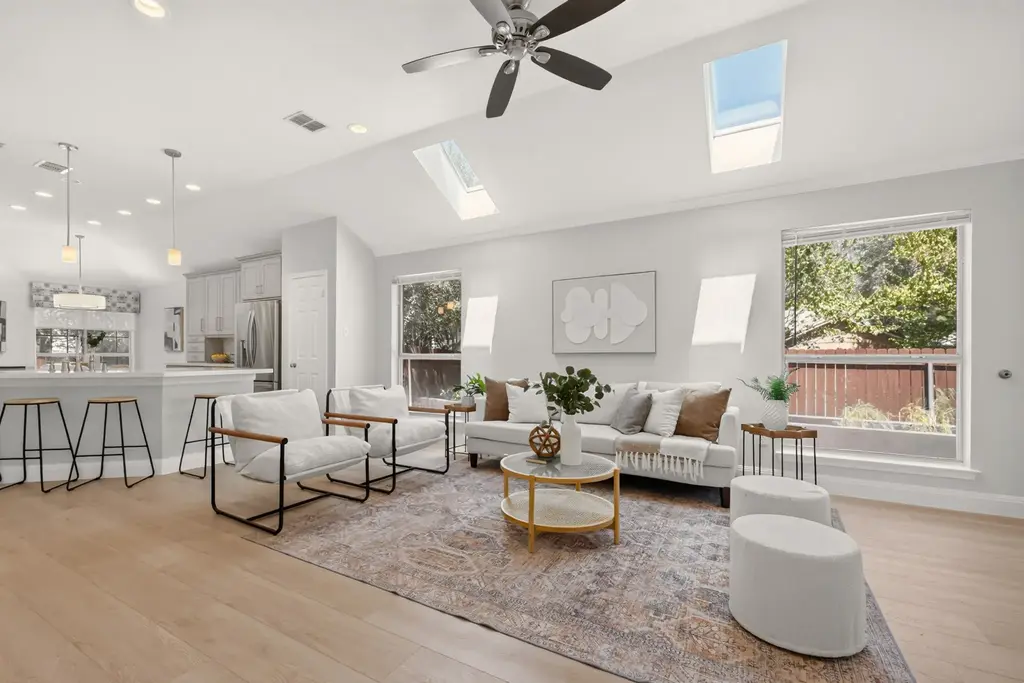 13536 Anarosa Loop, Austin