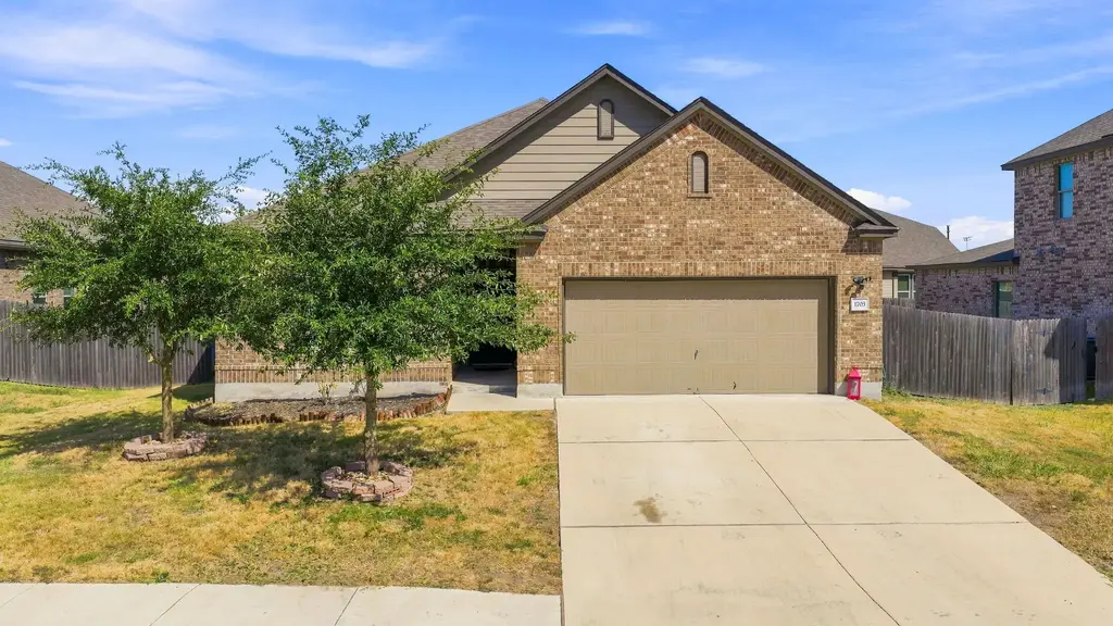 1703 Henbit Lane, Lockhart
