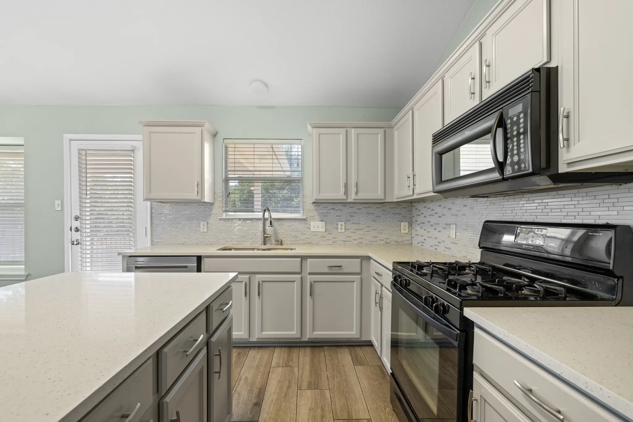 Photo of Listing #1452358