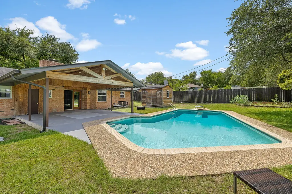 908 Hollybluff Street, Austin