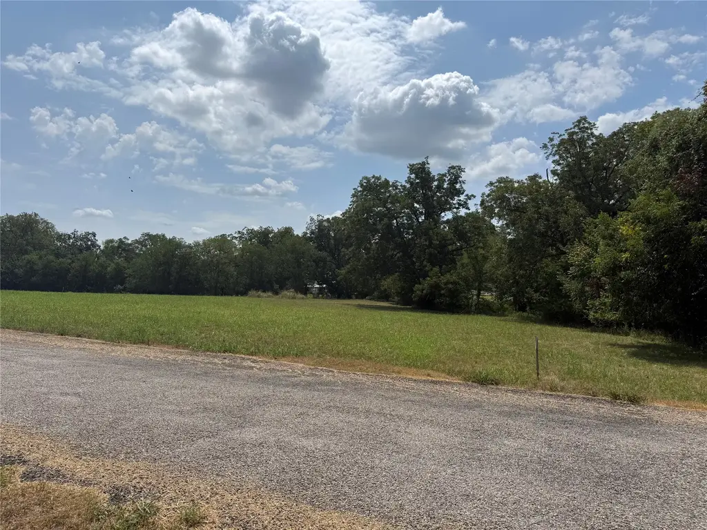 Norma Jean Boulevard, Smithville