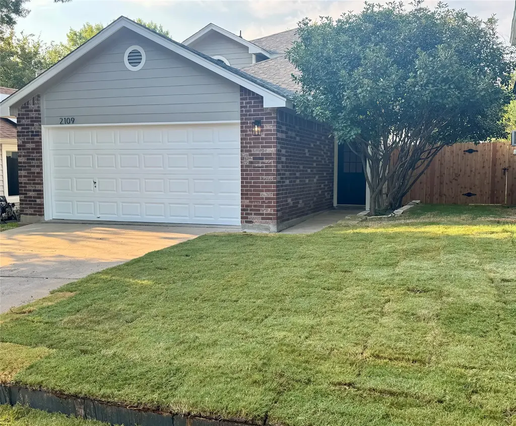2109 Redwing Way, Round Rock