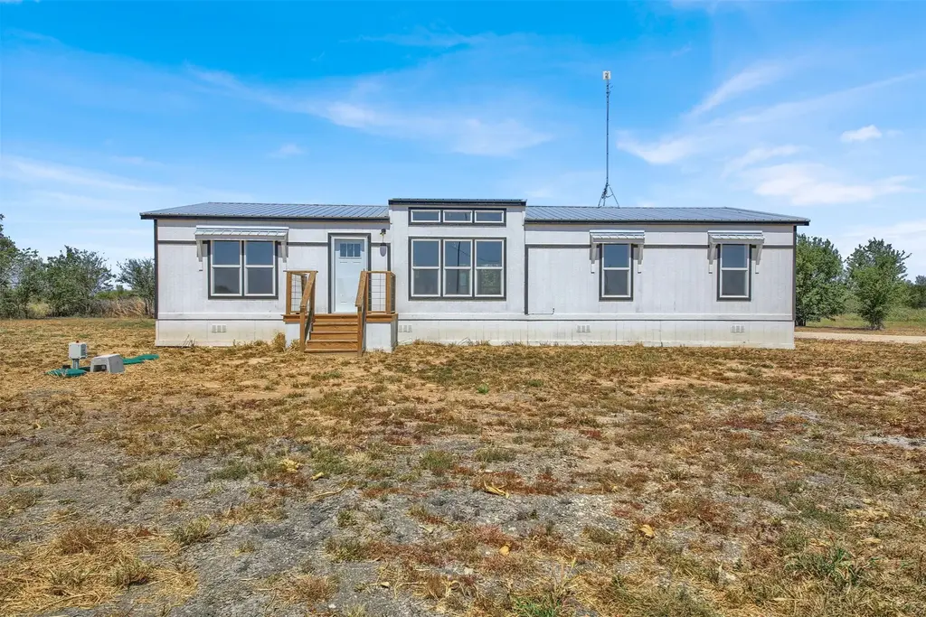 27 County Road 483, Taylor