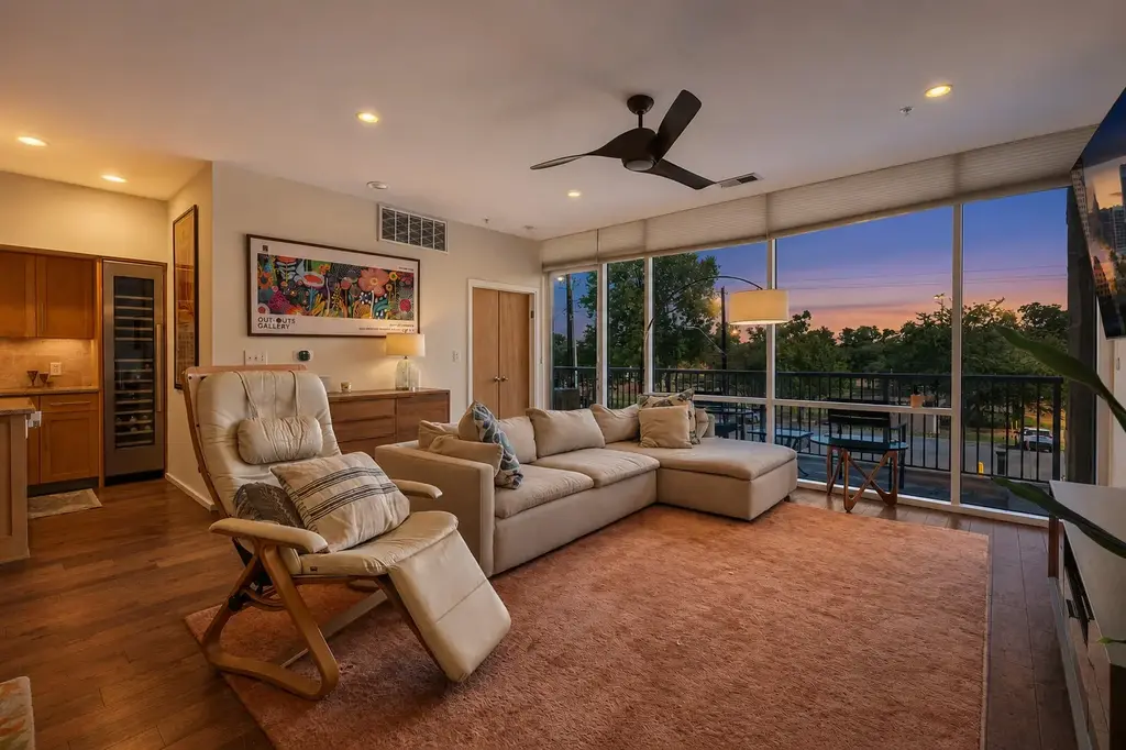 1600 Barton Springs Road 1201, Austin