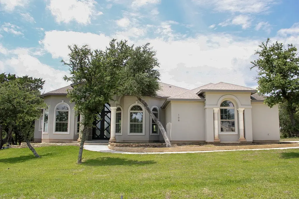 108 Lakeview Estates Drive, Belton