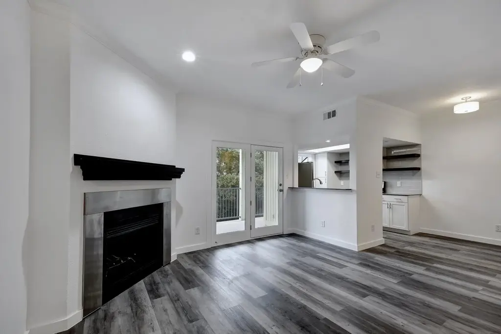 3840 Far West Boulevard 215, Austin