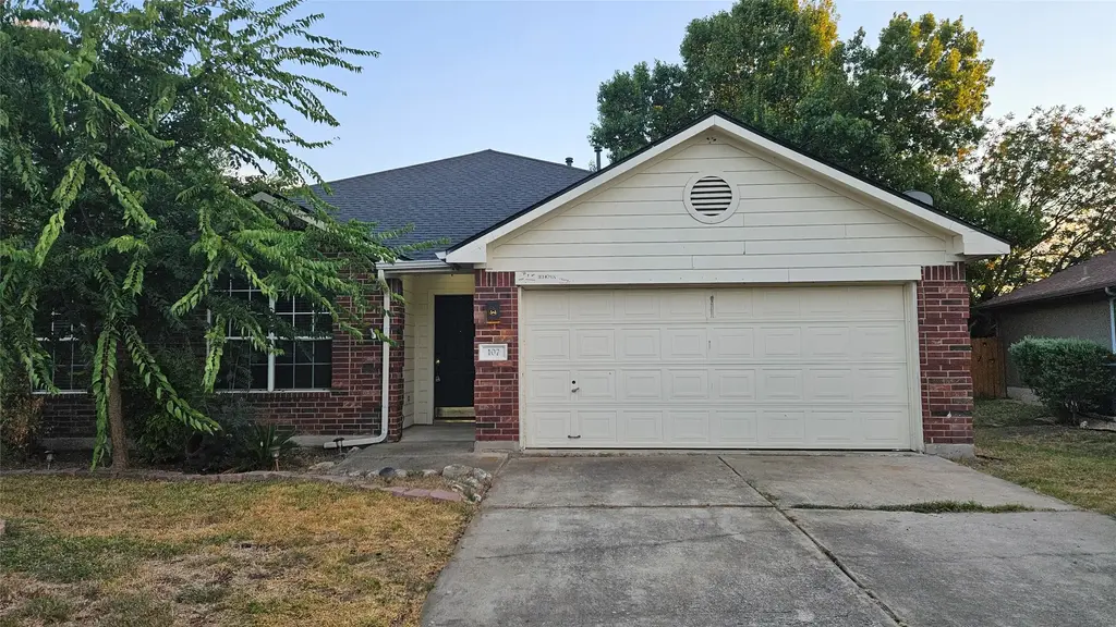 107 Helen Cove, Hutto