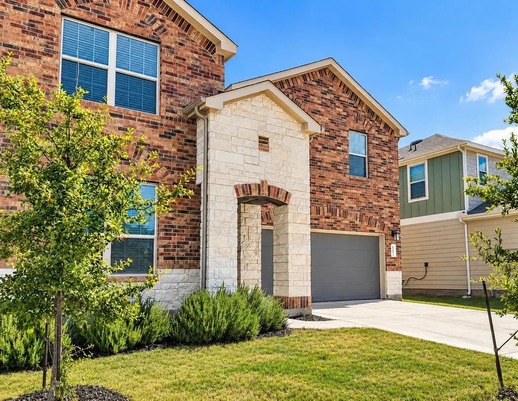 612 Red Knot Avenue, Leander