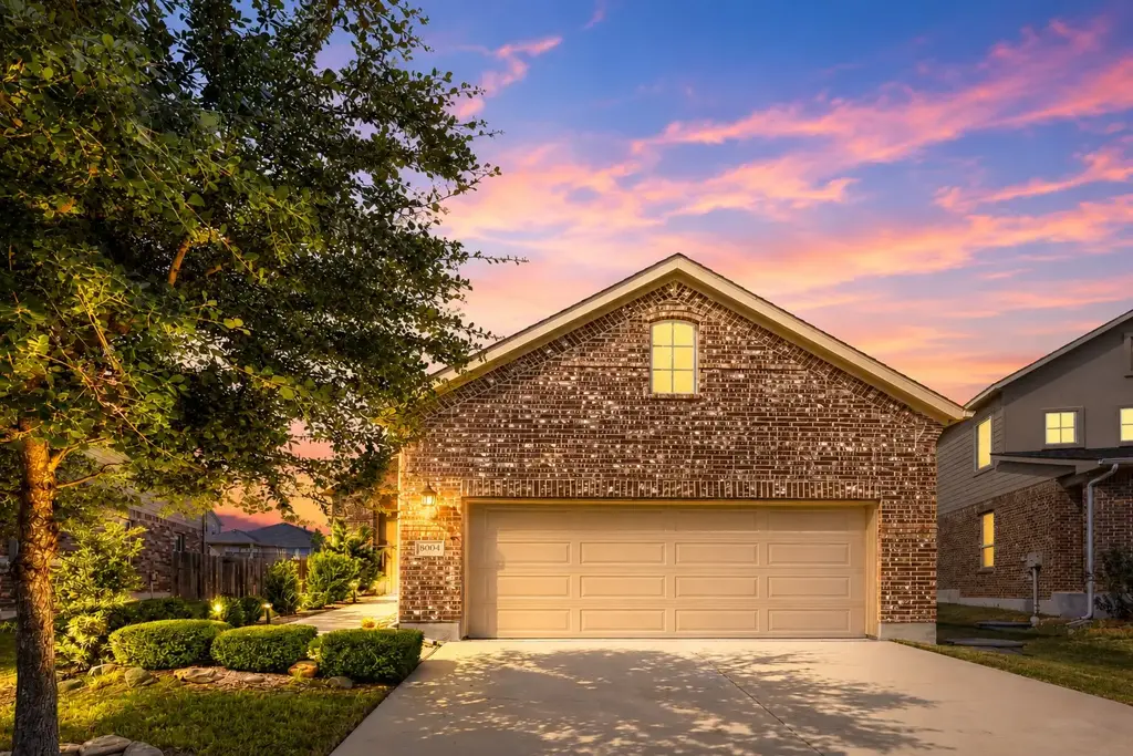 8004 Autumn Moor Bend, Lago Vista
