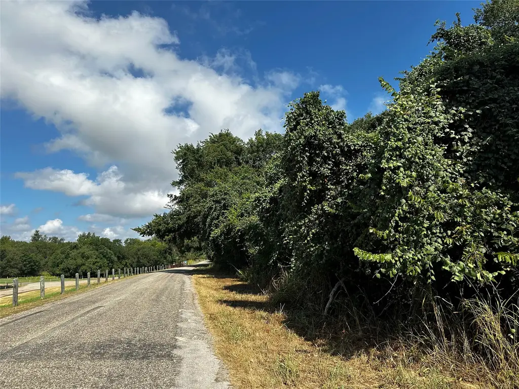 392 Riverside Drive, Bastrop