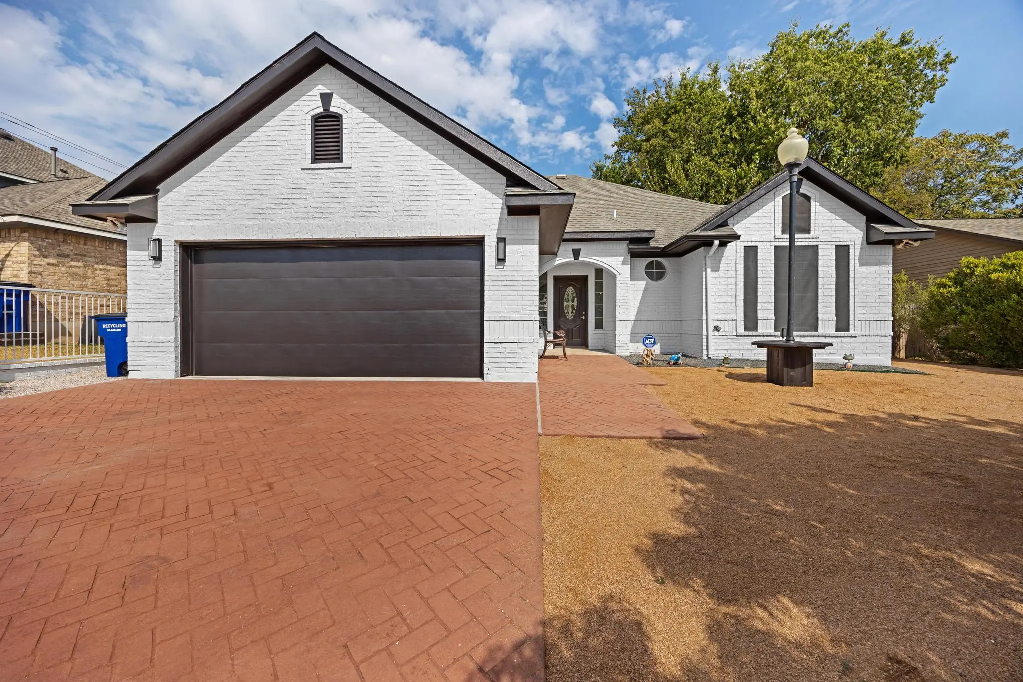 Photo of Listing #8449743