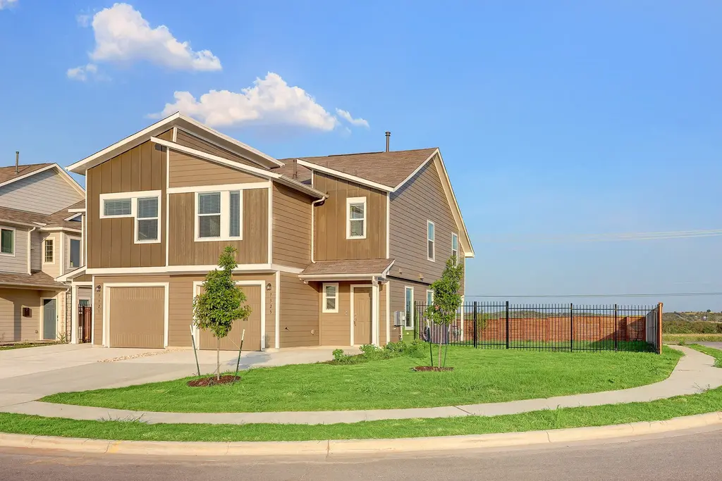 7325 Spotted Leaf Way, Del Valle