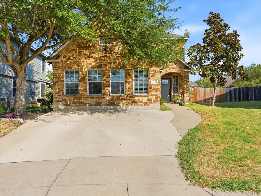 164 Caddis Cove, Kyle