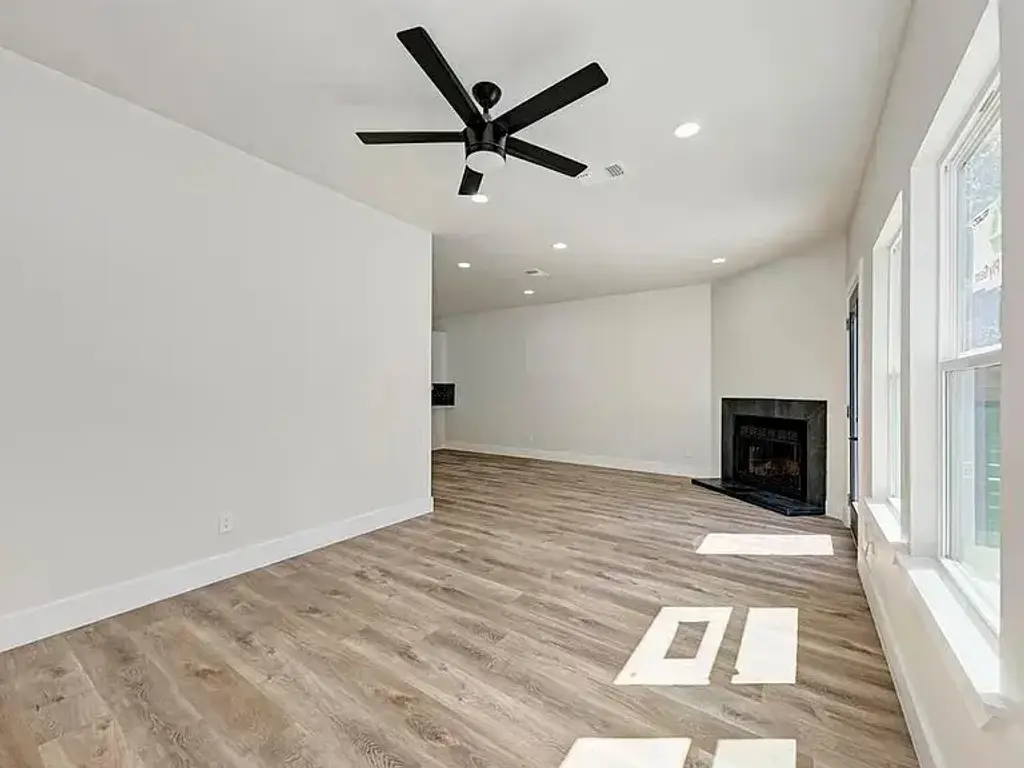 201 W Mockingbird Lane 1, Austin