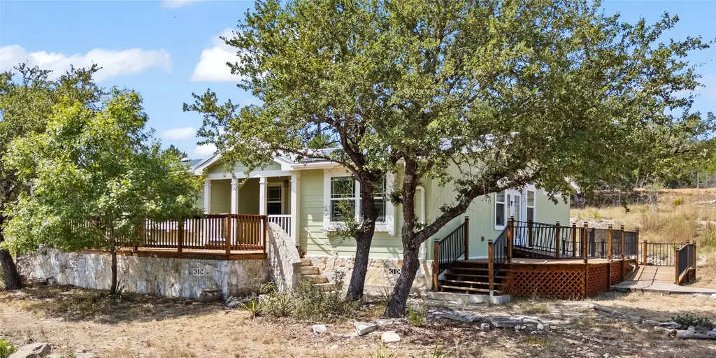 601 Lost Valley Road, Dripping Springs