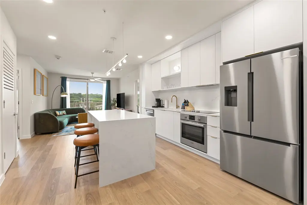 2323 S Lamar Boulevard 512, Austin