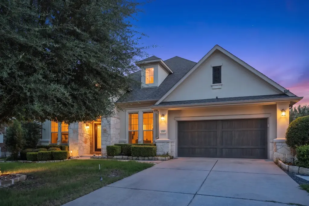 1700 Snyder Trail, Leander