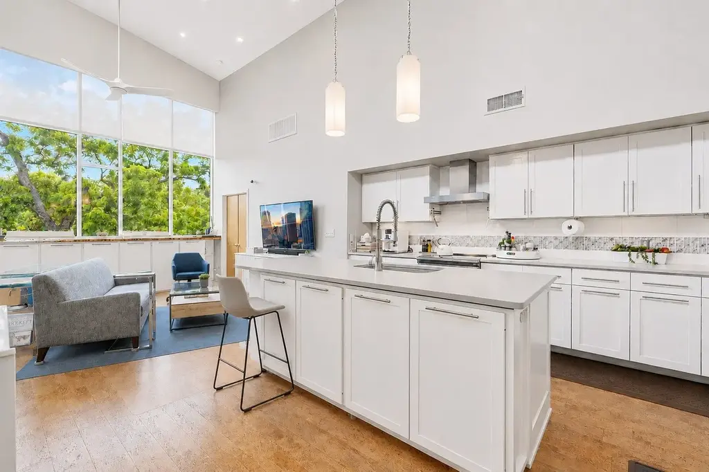 1600 Barton Springs Road 5406, Austin