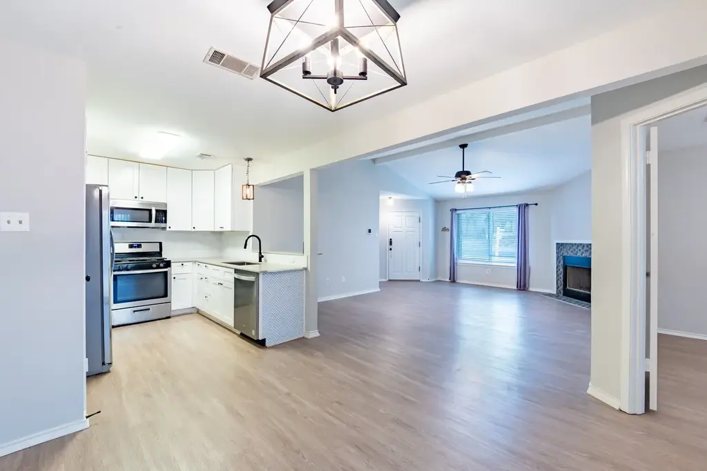12700 La Salle Drive, Austin