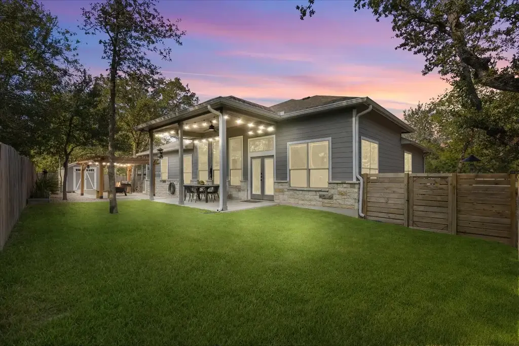 137 S Pohakea Drive, Bastrop