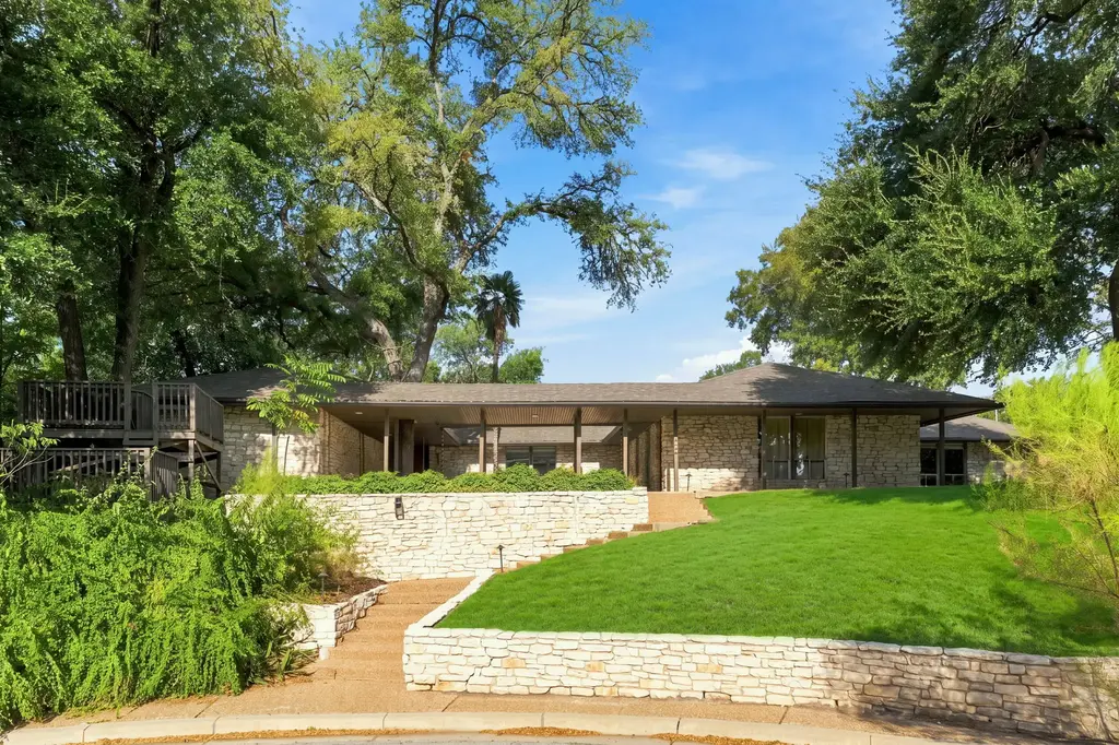 6102 Cherrylawn Circle, Austin