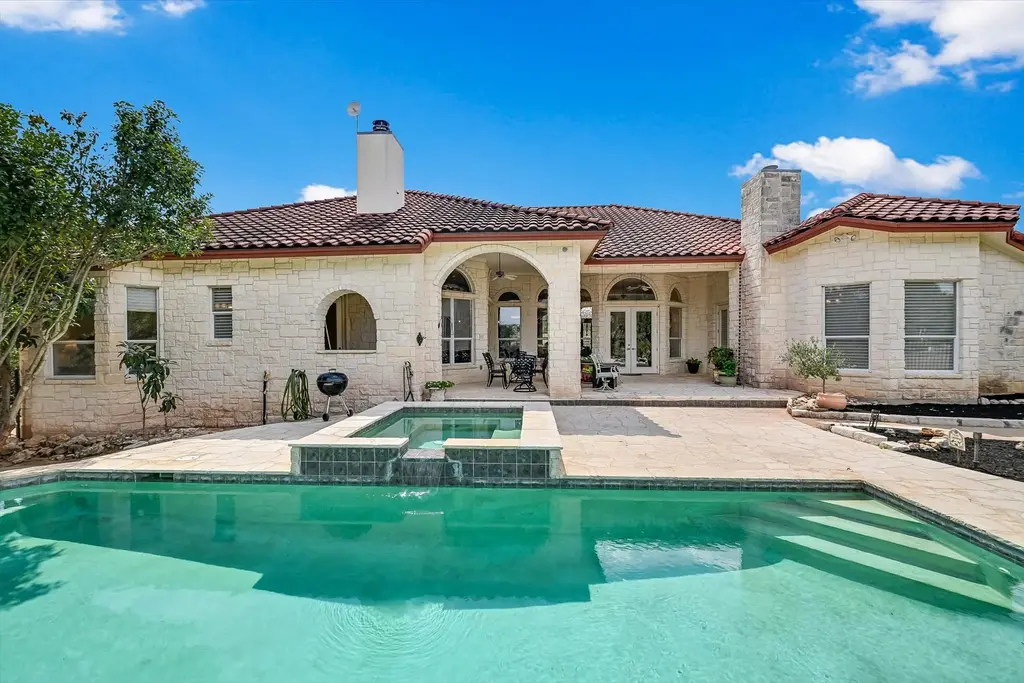 1001 Wesley Ridge Drive, Spicewood