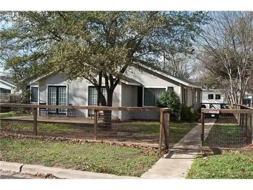 5302 Avenue G B, Austin