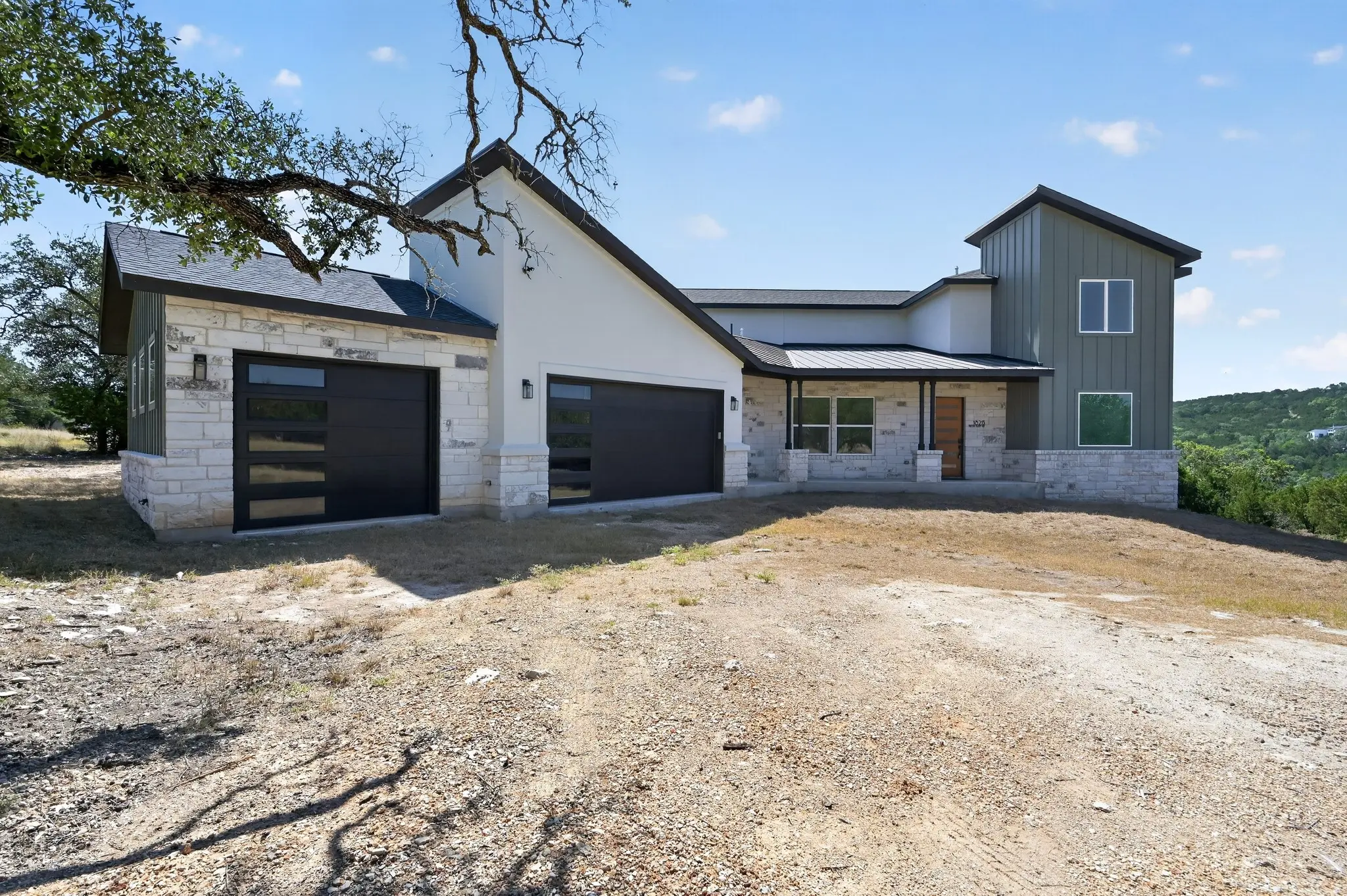 Photo of Listing #9421487