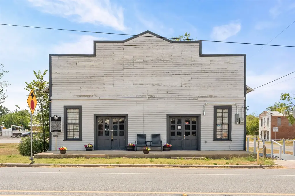 413 W Batte Street, Cameron