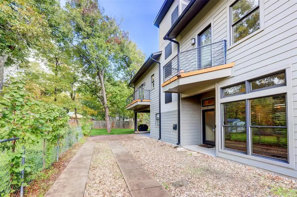 602 W N Loop Boulevard B, Austin