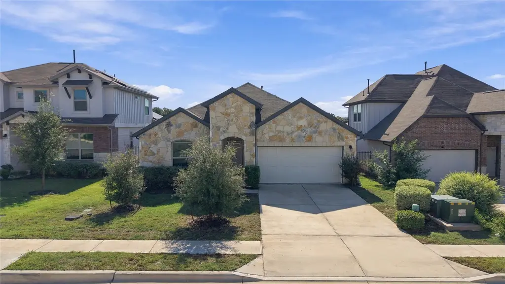 185 Munk Lane, Leander