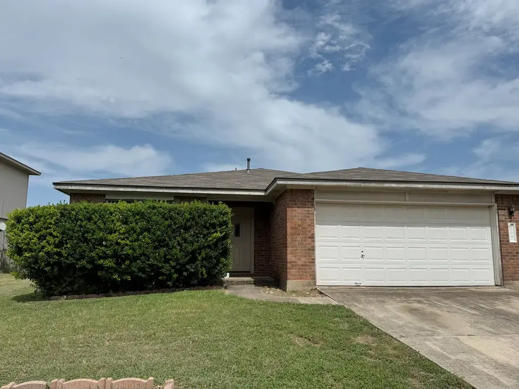 209 Katy B Lane, Bastrop