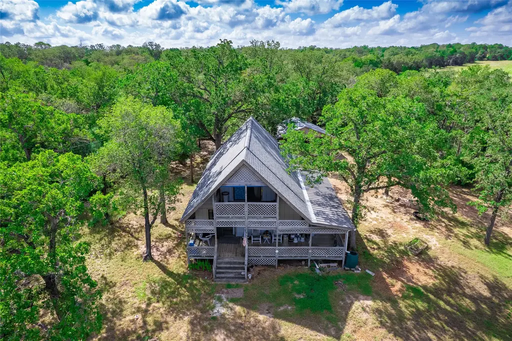 499 Hidden Oaks Drive, Elgin