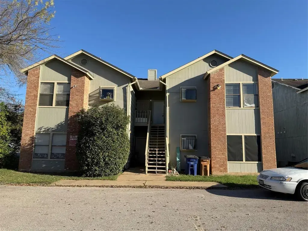 2425 W Slaughter Lane D, Austin