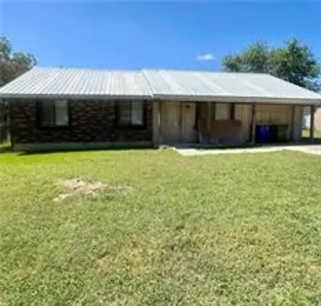 824 Larry Drive, Gonzales