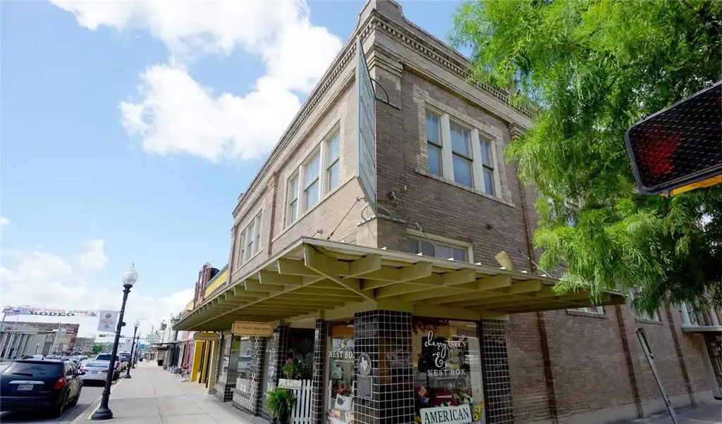 321 N Main Street, Taylor